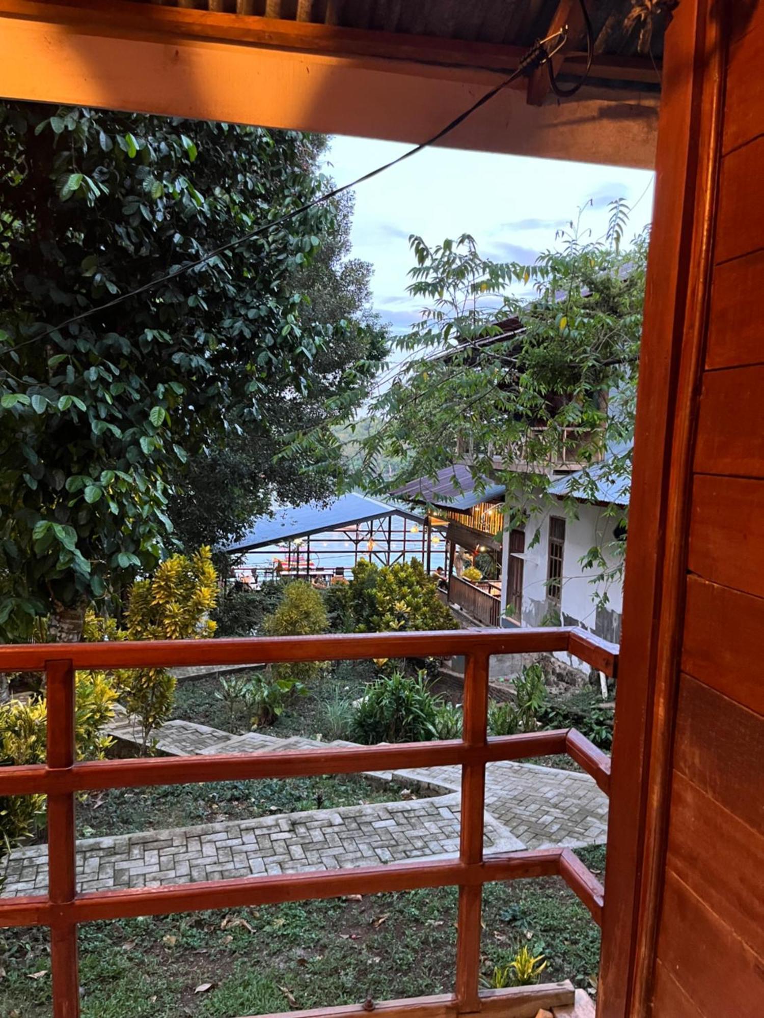 Olala Bungalows And Restaurant Sabang  Buitenkant foto