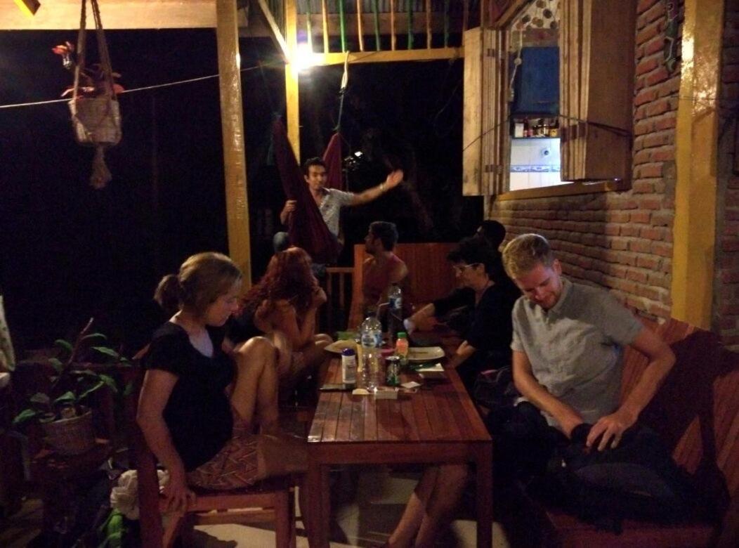 Olala Bungalows And Restaurant Sabang  Buitenkant foto